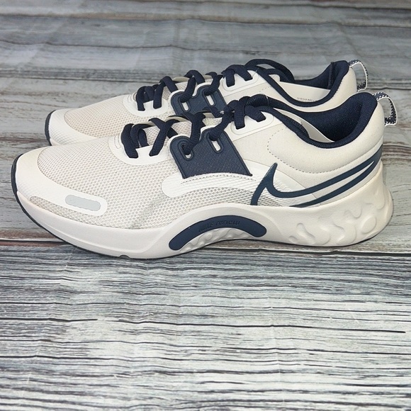 Nike Men's Renew Retaliation 3 Summit White/
MTLC Armory NVY-Obsidian Size-10 - Picture 1 of 11